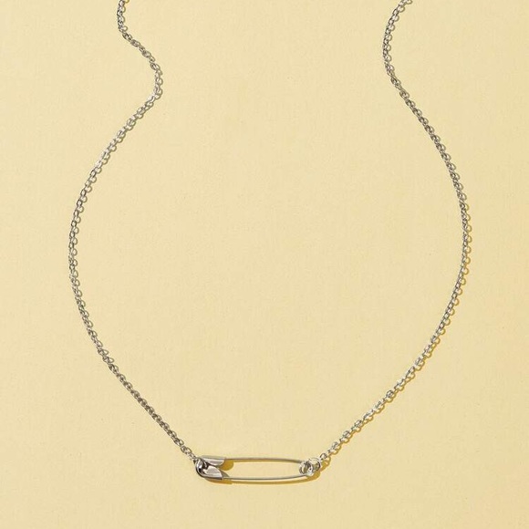 💕3/$30 Safety Pin Charm Necklace - Picture 2 of 2
